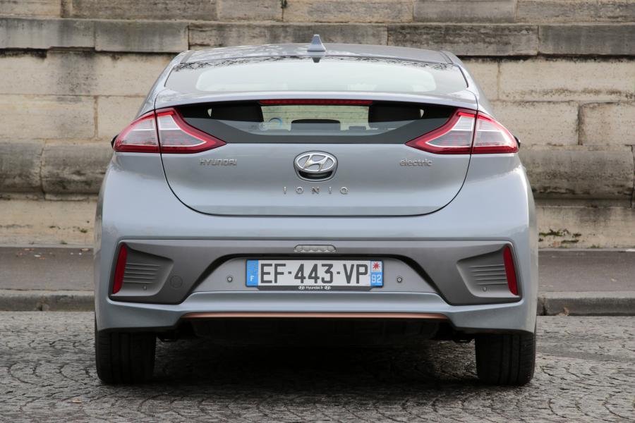  Hyundai IONIQ electric 2016 года  (WW) (фото 39 из 41)